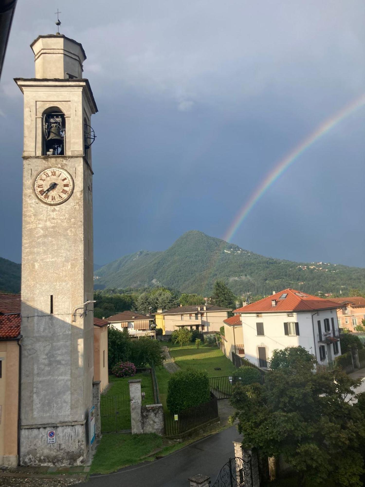 Tra Monti E Lago Verbania Exterior photo